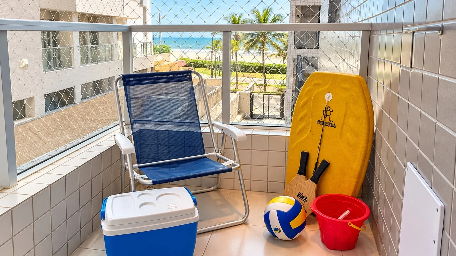 Estrutura de praia incluída, apartamento pé na areia em Praia Grande